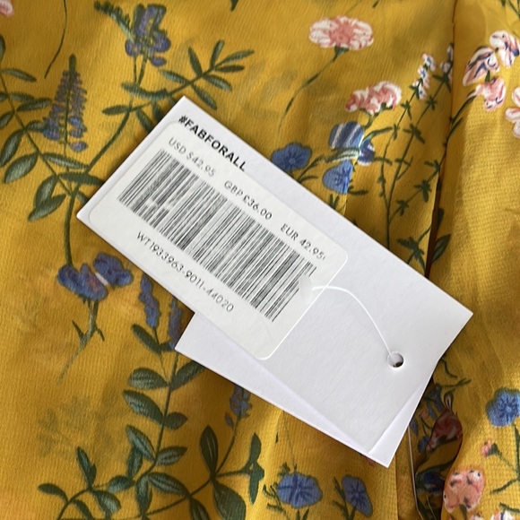 Justfab Floral Sheer Blouse Size Small - Picture 6 of 6